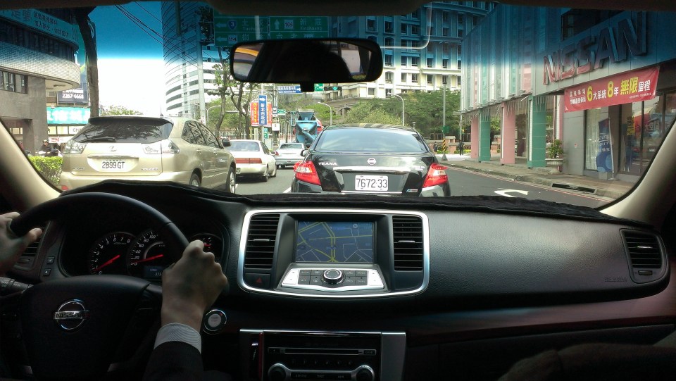 早上10點開車前往新娘的家。 1000hrs dirving to Janice's Place.